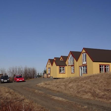 Julia'S Guesthouse B&B Hnaus Екстериор снимка