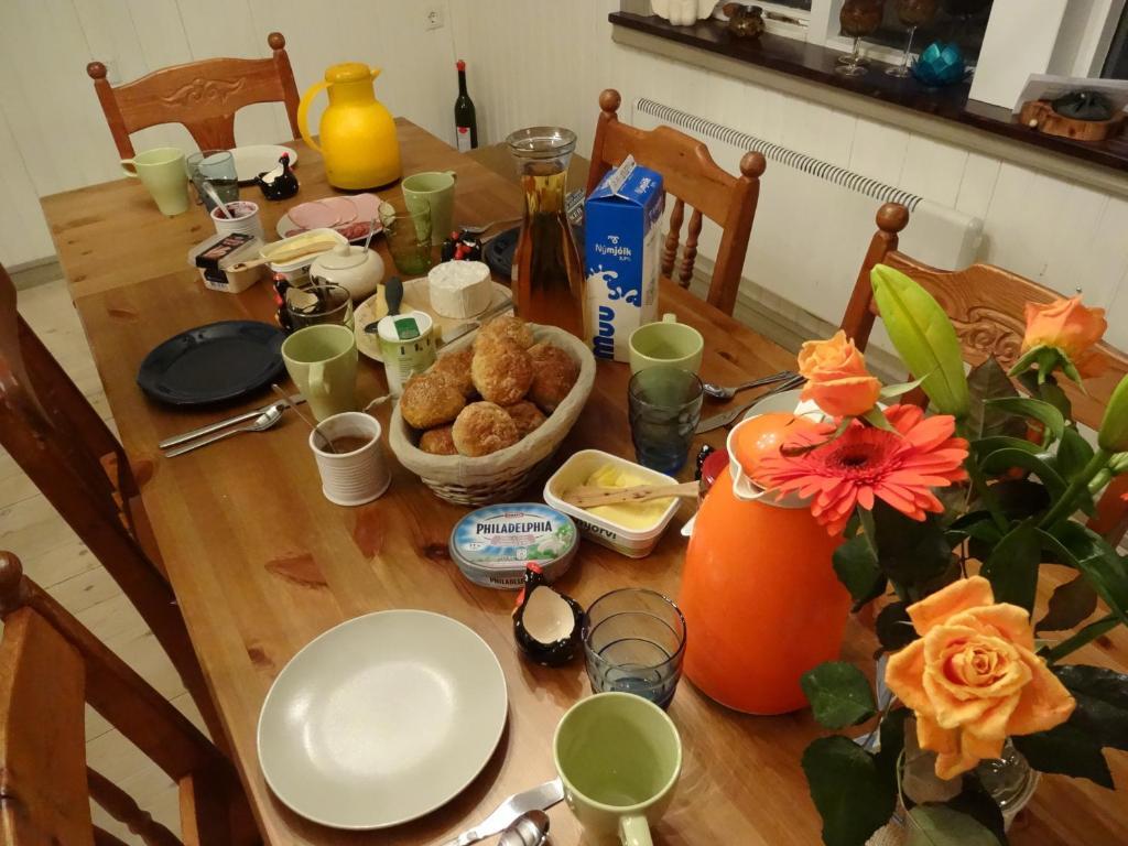 Julia'S Guesthouse B&B Hnaus Екстериор снимка